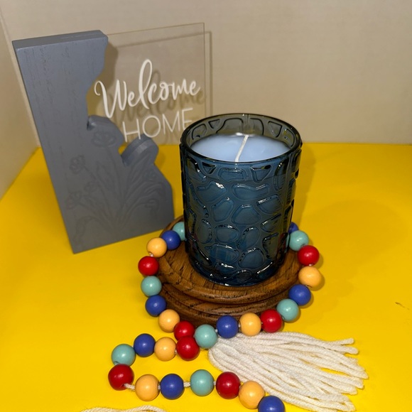 CARIBBEAN TEAKWOOD, SCENT UNLEASHED HAND POURED SCENTED CANDLES - Picture 2 of 5